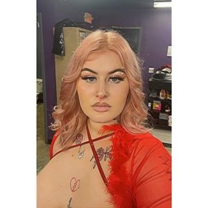 Meet your Posher, Ivoreé